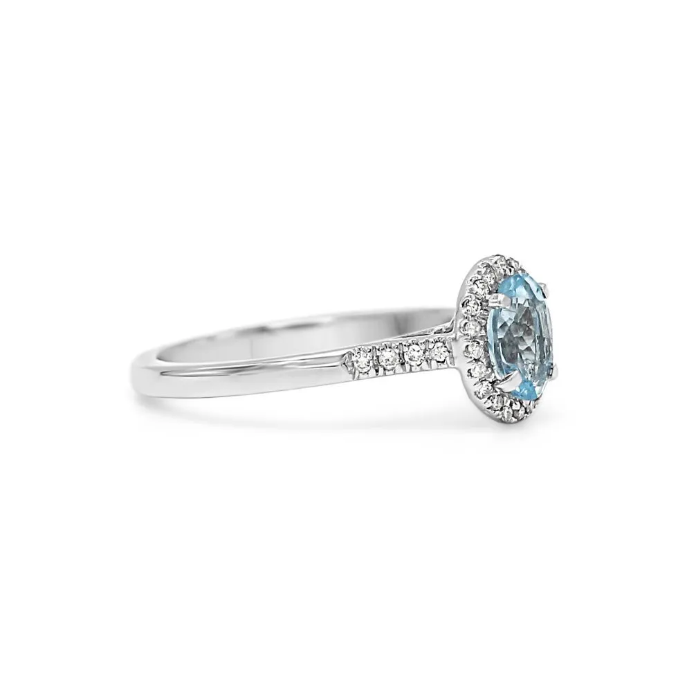 Aquamarine & Diamond Ring - 18ct White Gold