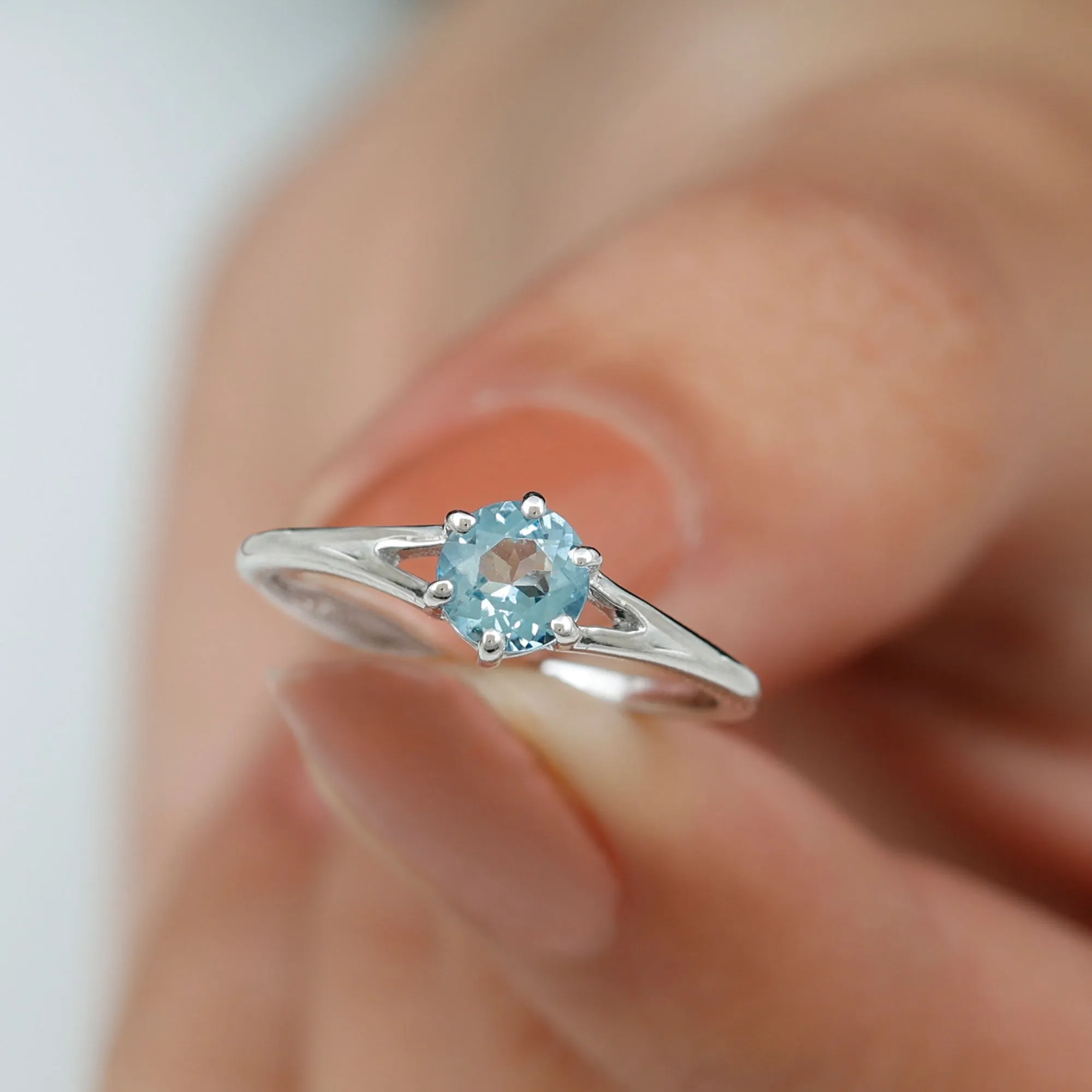 Aquamarine Solitaire Ring in 6 Prong Setting with Split Shank