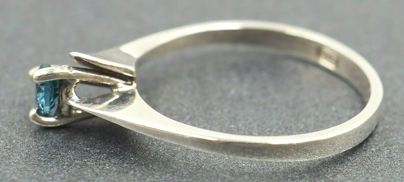 Blue Aquamarine 925 Sterling Silver Claw Set Ring