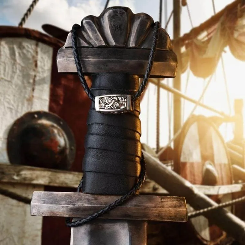Colgante de cuentas vikingas de bronce hecho a mano