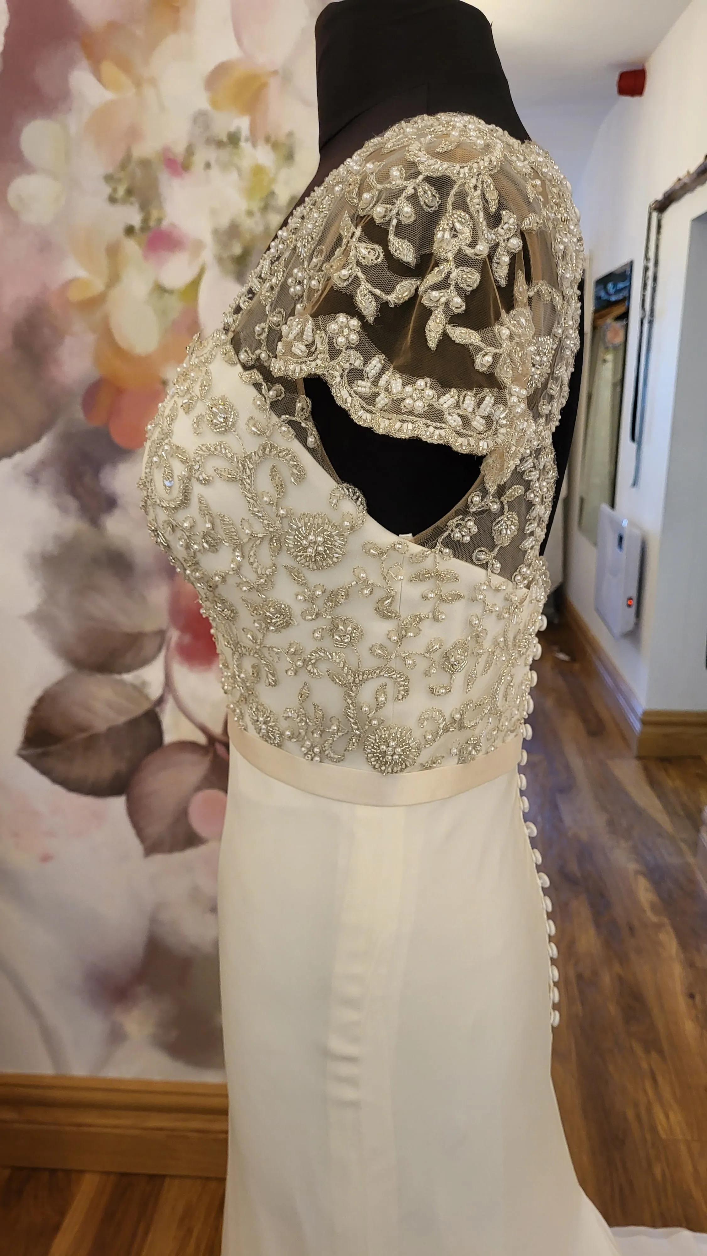 Ivory & Co 'Summer Nights' variation UK 8