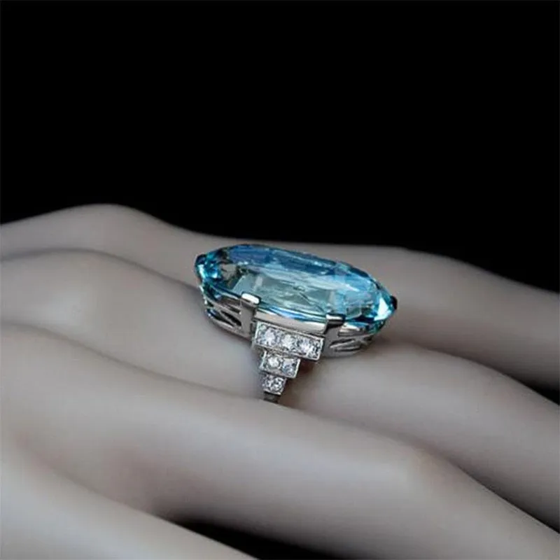 Luxury Jewelry Big Oval Cut Sky Blue Zircon Engagement Ring for Women in Silver Color