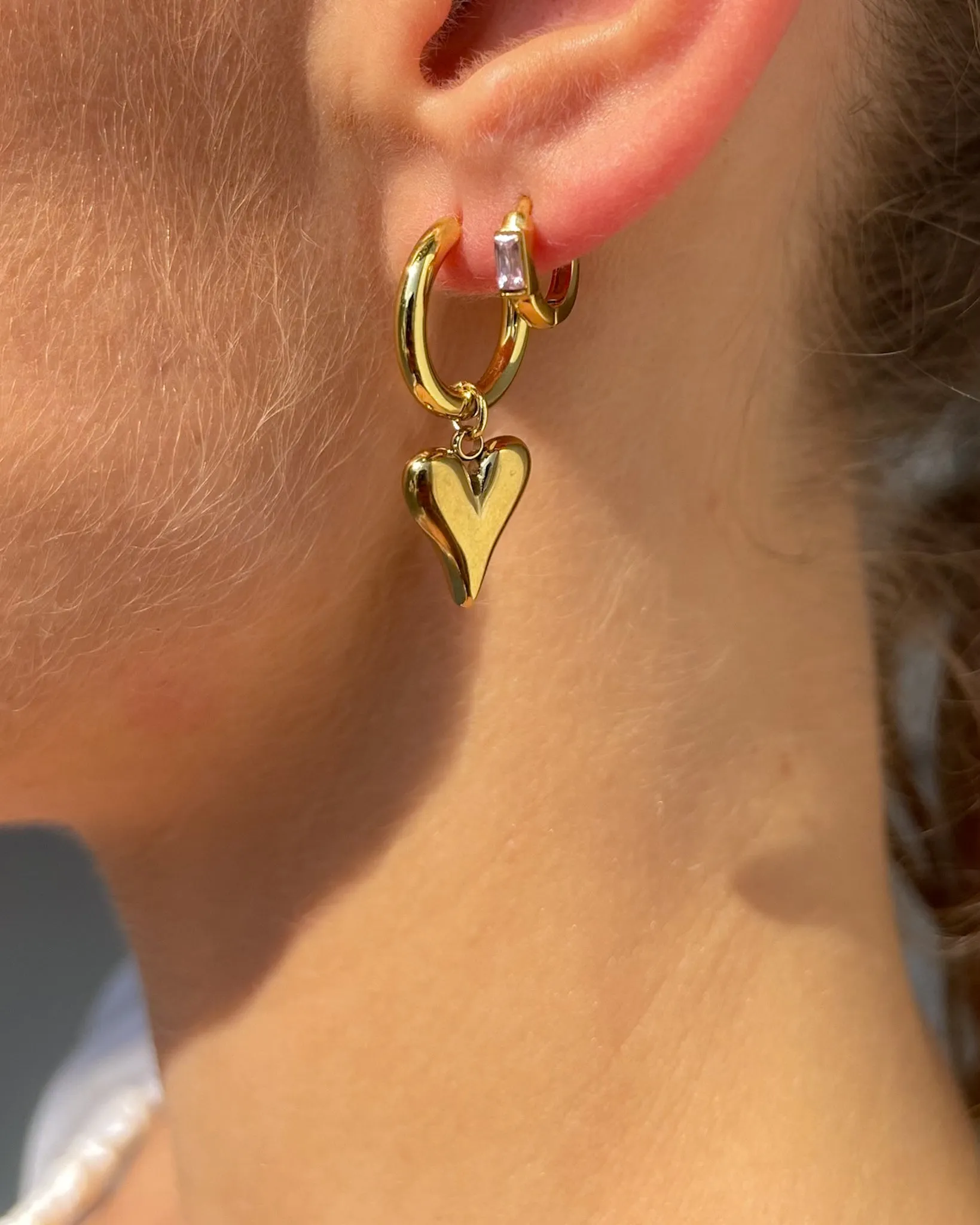 PINK ZIRCON HUGGIE HOOP EARRINGS SET 18K GOLD PVD