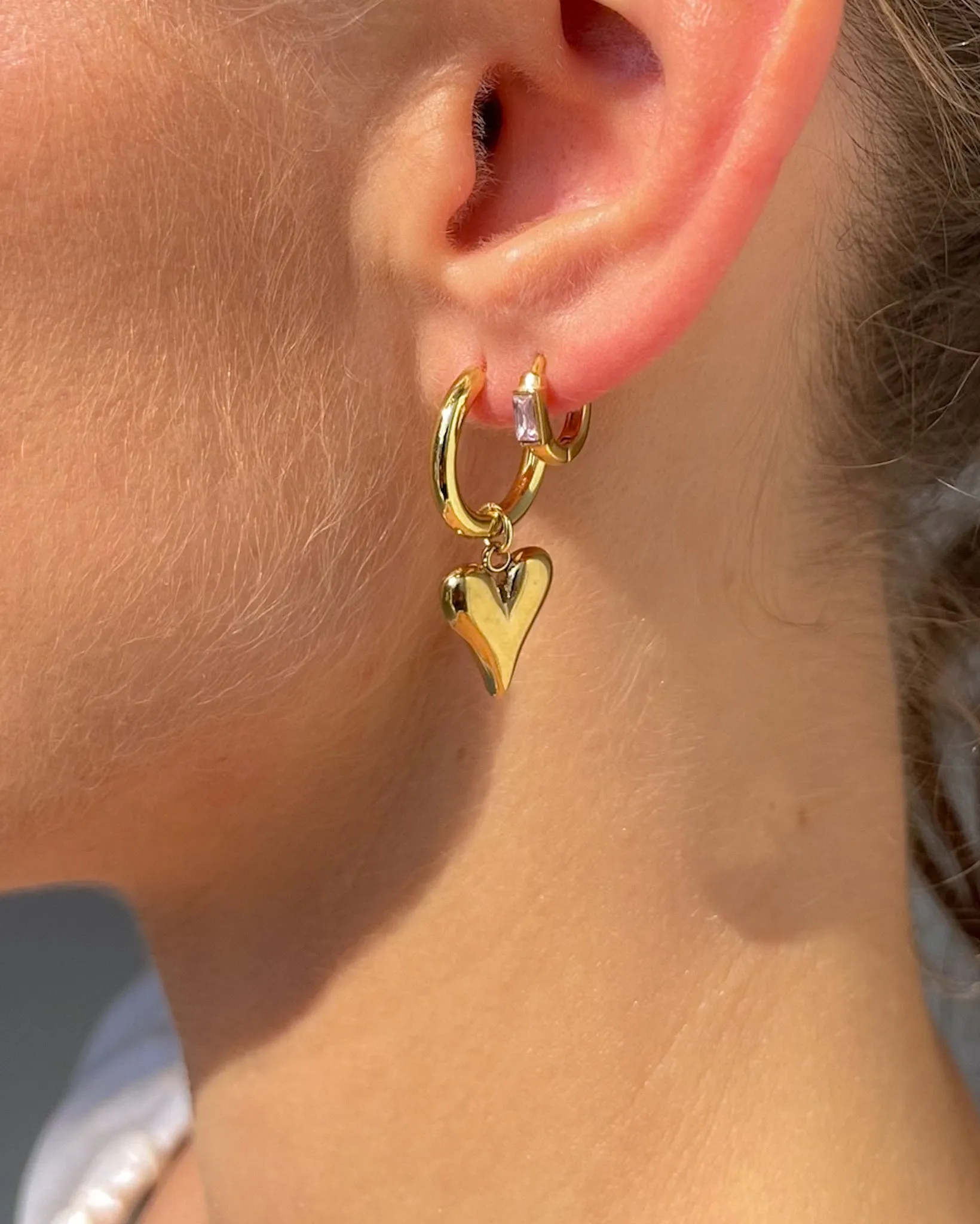 PINK ZIRCON HUGGIE HOOP EARRINGS SET 18K GOLD PVD