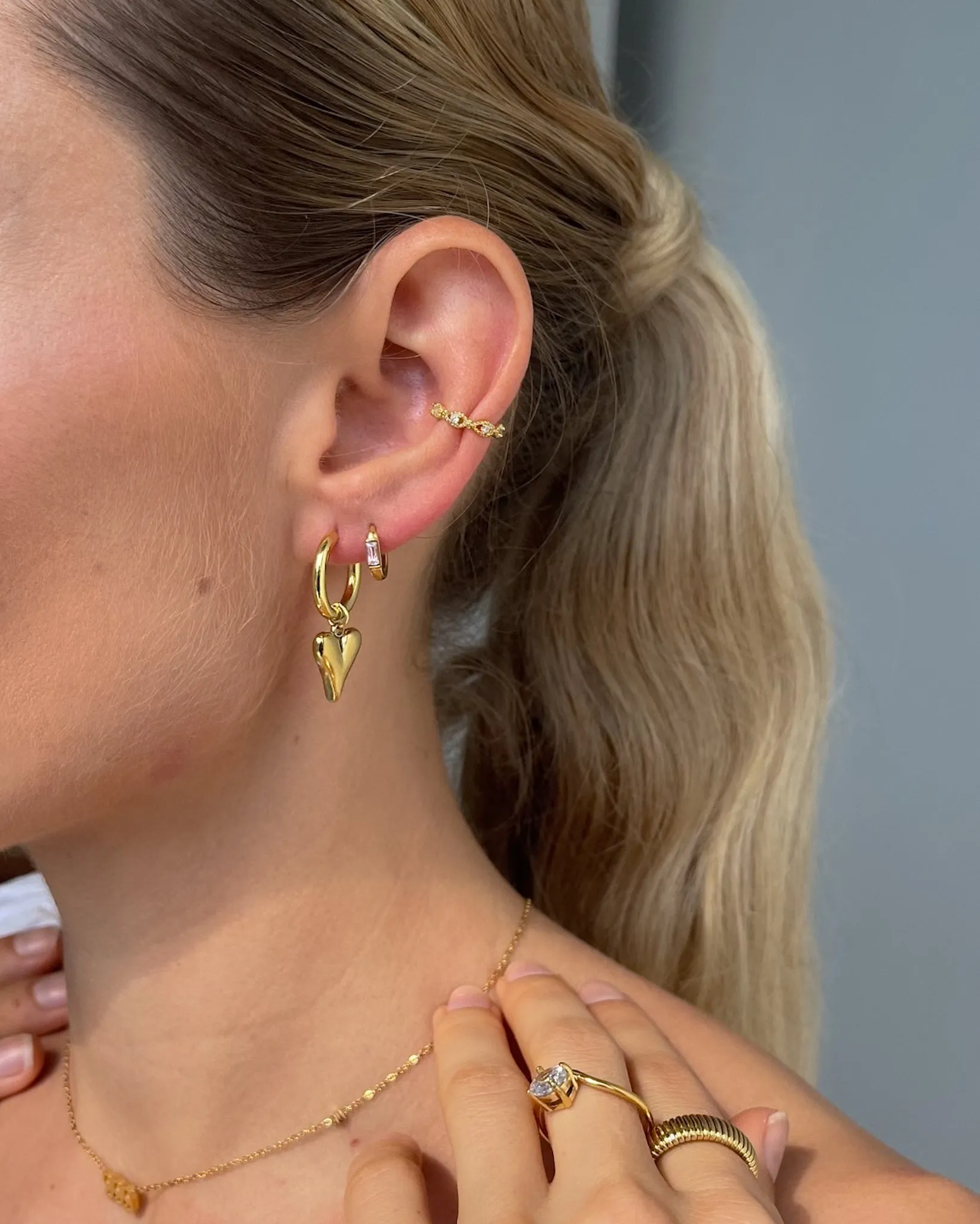PINK ZIRCON HUGGIE HOOP EARRINGS SET 18K GOLD PVD