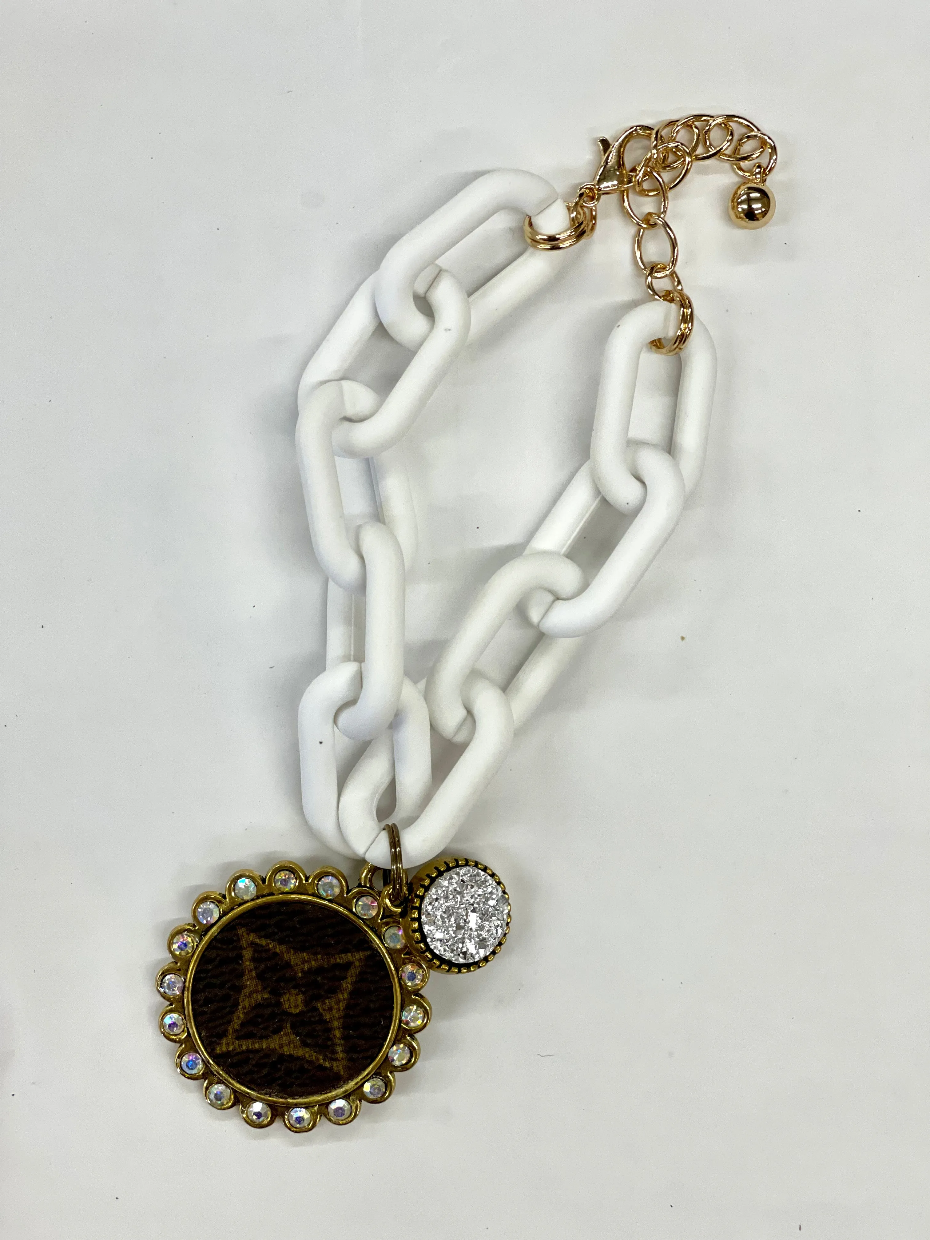 Restocked Chain bracelet white