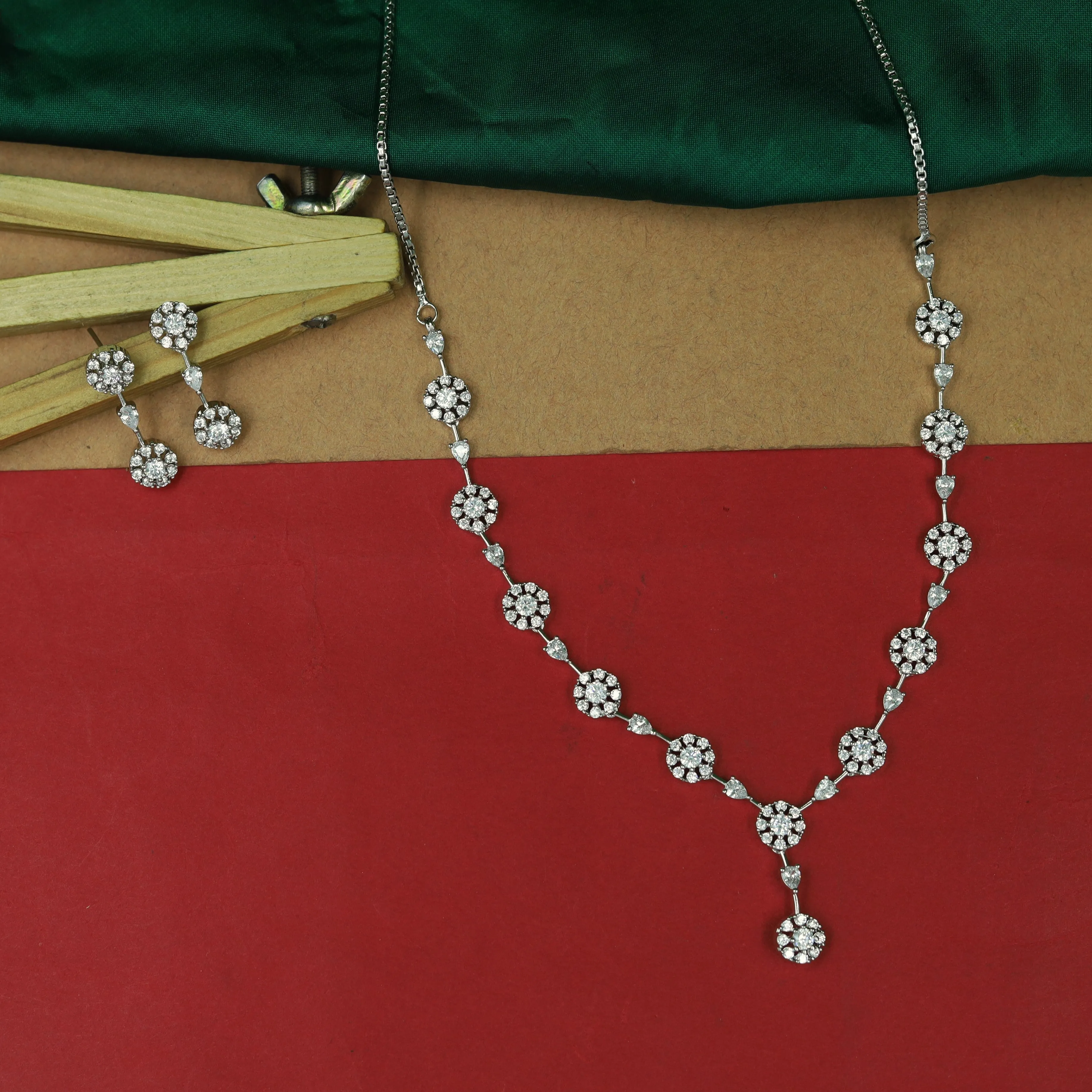 Round Neck Zircon/AD Necklace Set 16900-08