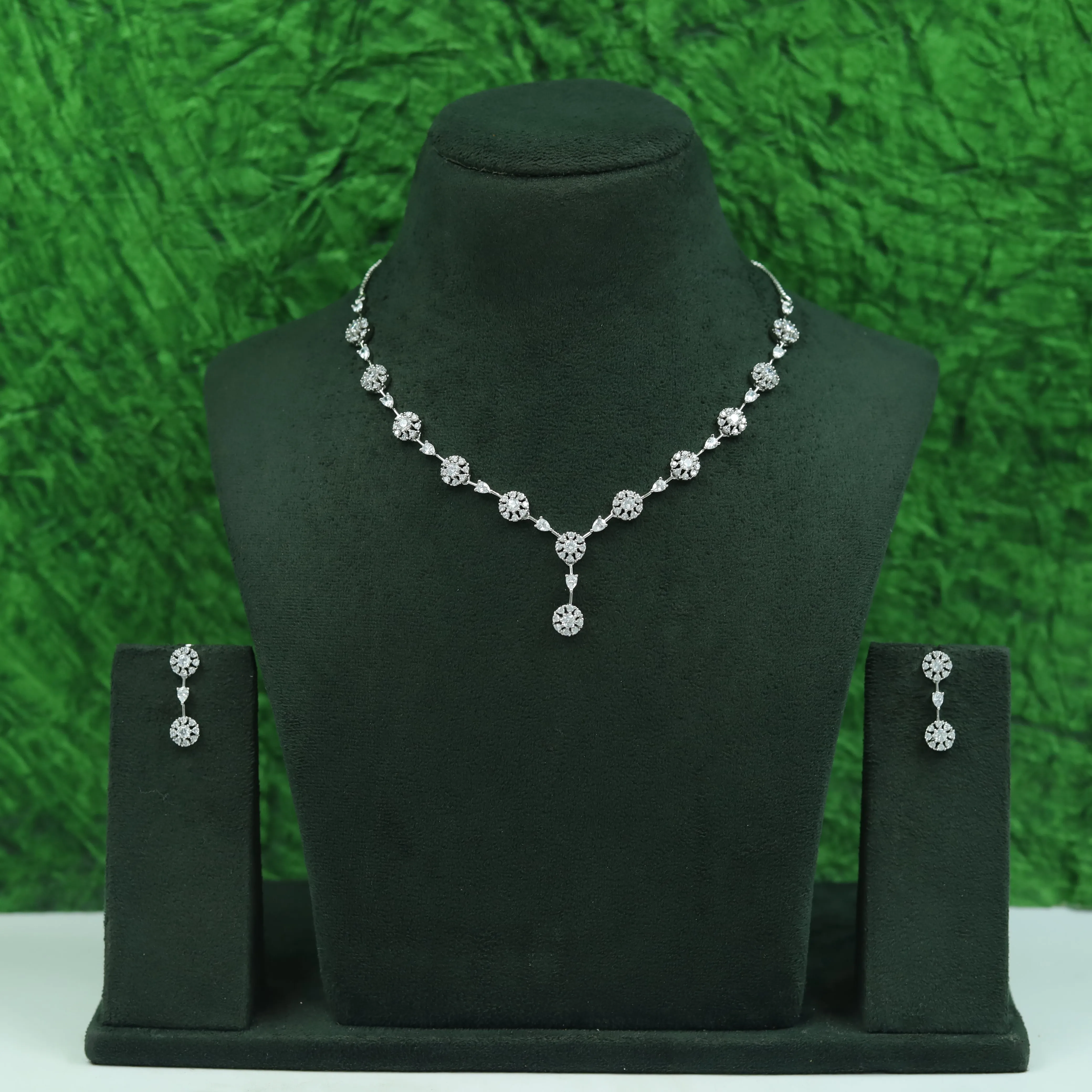 Round Neck Zircon/AD Necklace Set 16900-08