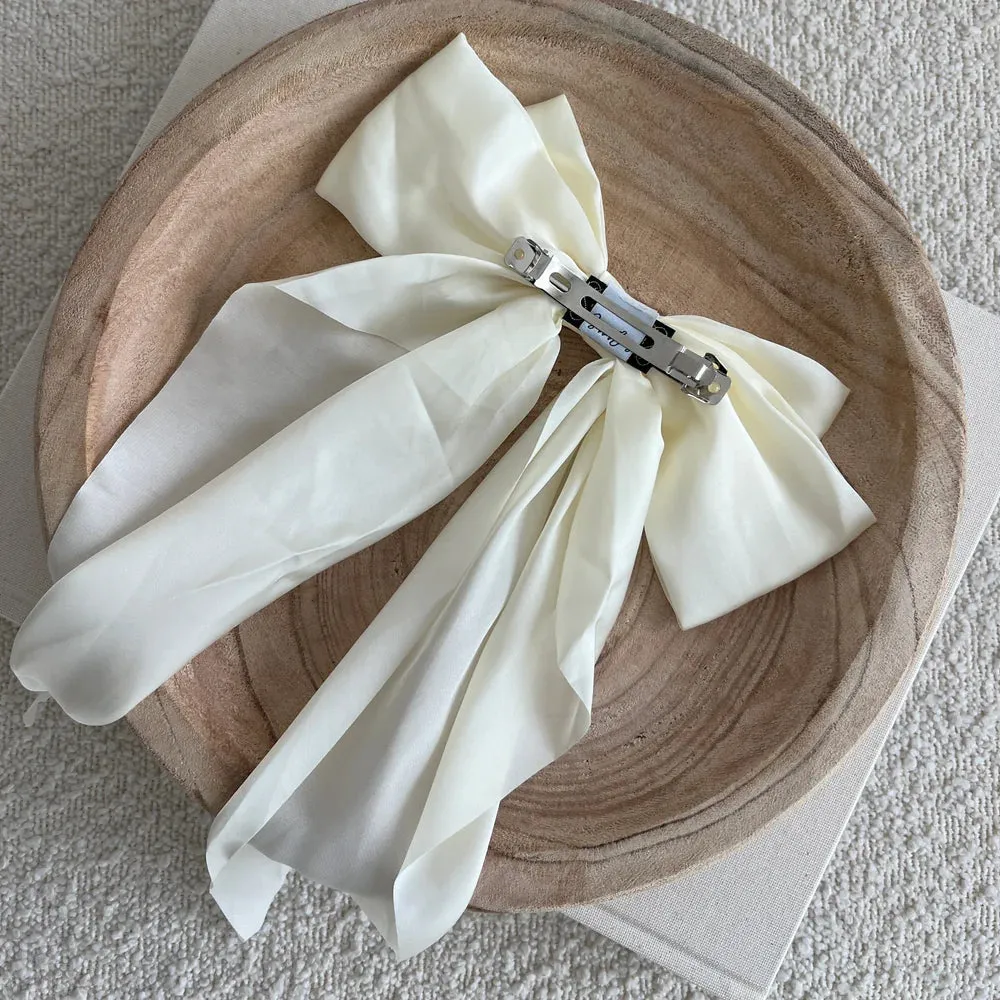 SUMMER BUNS - LUXE CREAM SILK BOW