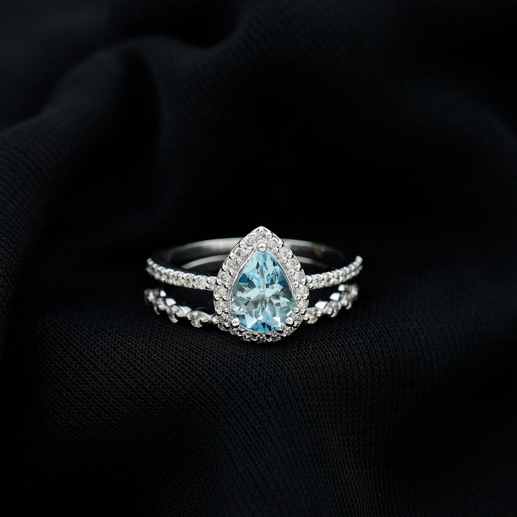 Teardrop Aquamarine Bridal Ring Set with Diamond